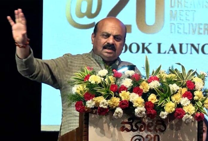 ಮೋದಿ ಬಾಲ್ಯದ ಬಡತನ ಇಂದಿನ ಅವರ ಜನಪರ ಯೋಜನೆಗಳಿಗೆ ಪ್ರೇರಣೆ: ‘ಮೋದಿ@20’ ಪುಸ್ತಕ ಬಿಡುಗಡೆಯಲ್ಲಿ ಮುಖ್ಯಮಂತ್ರಿ ಬೊಮ್ಮಾಯಿ