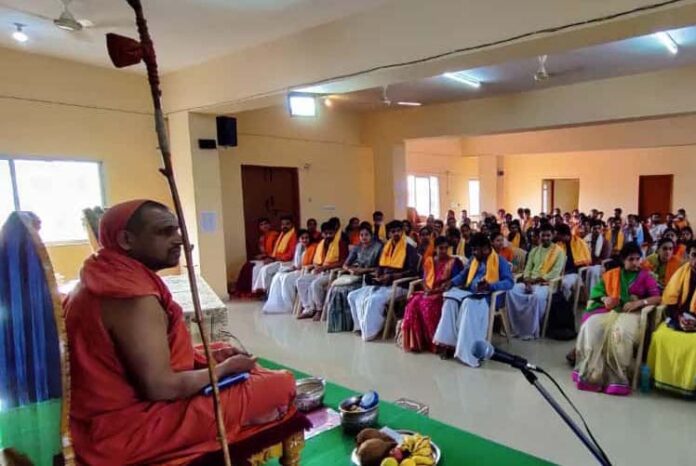 ಸಂಸ್ಕ್ರತಿ ಉಳಿಸಿಕೊಳ್ಳಲು ಗ್ರಹಸ್ಥಾಶ್ರಮದ ಪಾತ್ರ ಅತ್ಯಂತ‌ ಮಹತ್ವ: ಸೋಂದಾ‌ ಶ್ರೀ