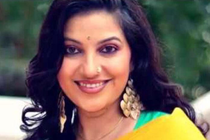 ಮೌನ ಪ್ರತಿಭಟನೆಗೆ ನಟಿ ಭಾವನಾ: ಕಾಂಗ್ರೆಸ್ ಕಾರ್ಯಕರ್ತೆಯಿಂದ ಹಿಗ್ಗಾ ಮುಗ್ಗಾ ತರಾಟೆ