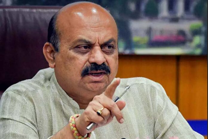 ಗಡಿ ವಿವಾದವನ್ನು ಉದ್ರೇಕಗೊಳಿಸದಂತೆ ಮಹಾ ಉಪಮುಖ್ಯಮಂತ್ರಿ ಫಡ್ನವಿಸ್‌ ಗೆ ಕಿವಿಮಾತು ಹೇಳಿದ ಸಿಎಂ ಬೊಮ್ಮಾಯಿ