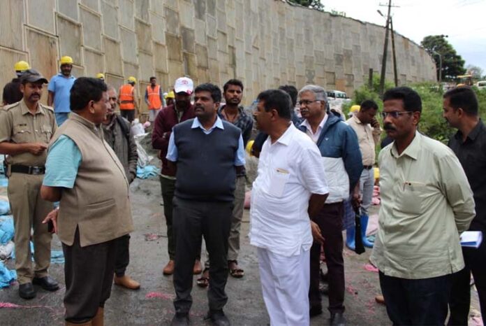 ಕುಸಿಯುವ ಹಂತದಲ್ಲಿ ಮಡಿಕೇರಿ-ಮಂಗಳೂರು ರಸ್ತೆಯ ತಡೆಗೋಡೆ: ಎರಡು ದಿನದಲ್ಲಿ ಸರಿಪಡಿಸಲು ಅಪ್ಪಚ್ಚುರಂಜನ್ ಸೂಚನೆ