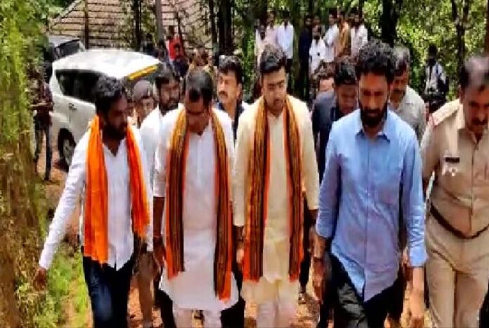 ಪ್ರವೀಣ್ ನೆಟ್ಟಾರು ಮನೆಗೆ ತೇಜಸ್ವಿ ಸೂರ್ಯ ಭೇಟಿ: ಬಿಜೆಪಿ ಯುವ ಮೋರ್ಚಾದಿಂದ 15 ಲಕ್ಷ ರೂ. ವಿತರಣೆ
