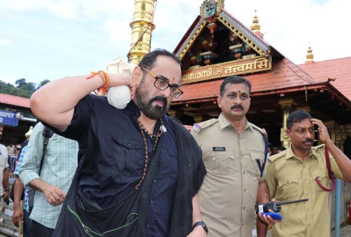 ಇರುಮುಡಿ ಹೊತ್ತು ಅಯ್ಯಪ್ಪನ ದರುಶನ ಪಡೆದ ಕೇಂದ್ರ ಸಚಿವ ರಾಜೀವ್ ಚಂದ್ರಶೇಕರ್!