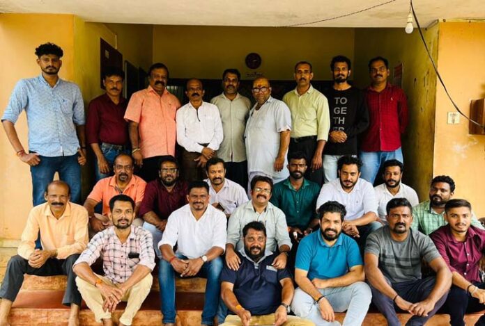 ವಿಶ್ವ ಛಾಯಾಗ್ರಾಹಕರ ದಿನಾಚರಣೆ: ಕನ್ನೆಪ್ಪಾಡಿ ಆಶ್ರಮದಲ್ಲಿ ಅನ್ನದಾನ