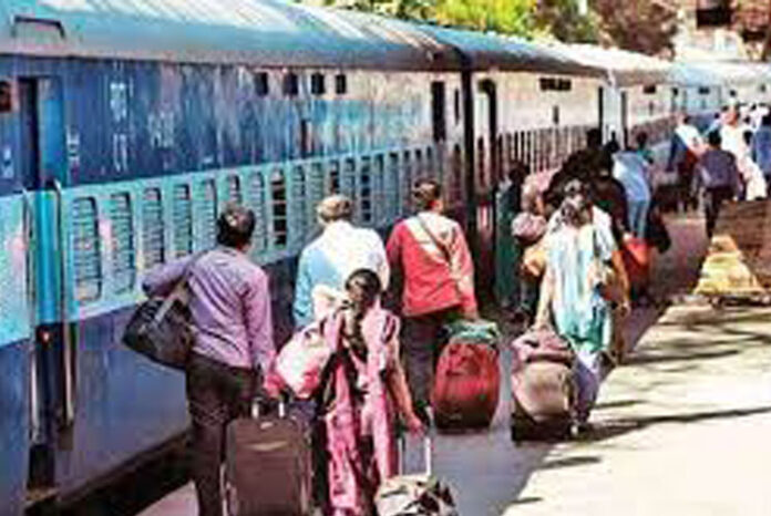 ದೀಪಾವಳಿ ಹಬ್ಬದ ಸಂಭ್ರಮ: ಪ್ಲಾಟ್ಫಾರ್ಮ್ ಟಿಕೆಟ್ ದರ ಏರಿಕೆ ಮಾಡಿದ ಸೆಂಟ್ರಲ್ ರೈಲ್ವೆ!
