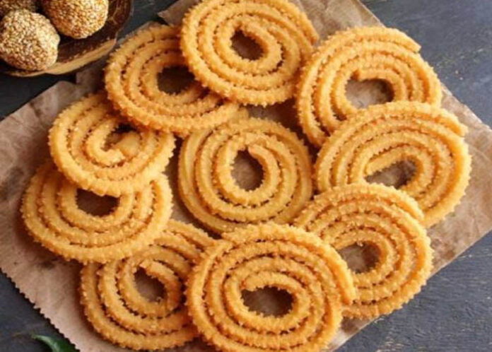 ರುಚಿಕರ ಚಕ್ಕುಲಿ ಮಾಡೋದು ಸುಲಭ, ಹೇಗೆ ಮಾಡೋದು ನೋಡಿ..