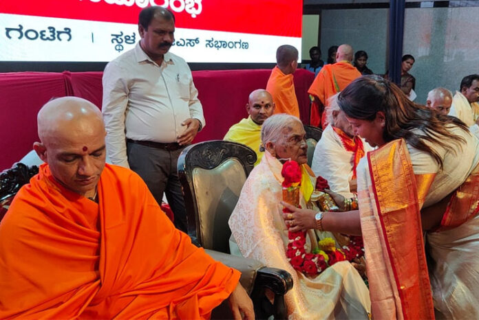 ಹಾಲಕ್ಕಿ ಒಕ್ಕಲಿಗರನ್ನು ಪರಿಶಿಷ್ಟ ಪಂಗಡಕ್ಕೆ ಸೇರ್ಪಡೆ ಮಾಡುವುದಕ್ಕೆ ನಾನು ಪ್ರಯತ್ನಿಸುತ್ತಿದ್ದೇನೆ. ಇದರಿಂದ ಅವರ ಜೀವನಮಟ್ಟವನ್ನು ಸುಧಾರಿಸಲು ಸಾಧ್ಯ ಎಂದು ಶಾಸಕಿ ರೂಪಾಲಿ ಎಸ್.ನಾಯ್ಕ ಹೇಳಿದರು.