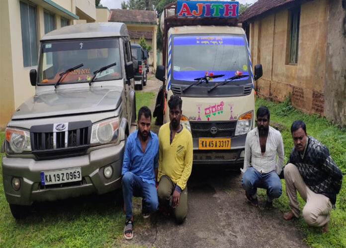 ಭತ್ತದ ಹೊಟ್ಟಿನಡಿ ಬೀಟೆ ಮರದ ನಾಟಾ ಸಾಗಾಟ: ನಾಲ್ವರ ಬಂಧನ