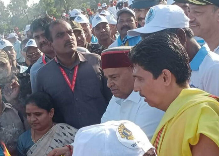 ಕಡಲ ತೀರದಲ್ಲಿ ಬೃಹತ್ ಸ್ವಚ್ಛತಾ ಕಾರ್ಯಕ್ರಮಕ್ಕೆ ರಾಜ್ಯಪಾಲರಿಂದ ಚಾಲನೆ