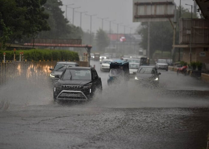 ಬೆಂಗಳೂರಿನಲ್ಲಿ ಬಿಡದ ಮಳೆ, ಇನ್ನೂ ಎರಡು ದಿನ ವರ್ಷಧಾರೆ