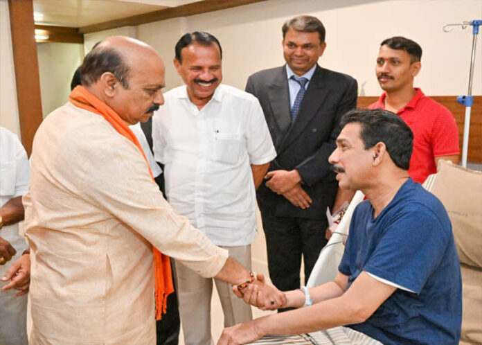 ಬಿಜೆಪಿ ರಾಜ್ಯಾಧ್ಯಕ್ಷ ನಳಿನ್ ಕುಮಾರ್ ಆರೋಗ್ಯ ವಿಚಾರಿಸಿದ ಸಿಎಂ ಬೊಮ್ಮಾಯಿ