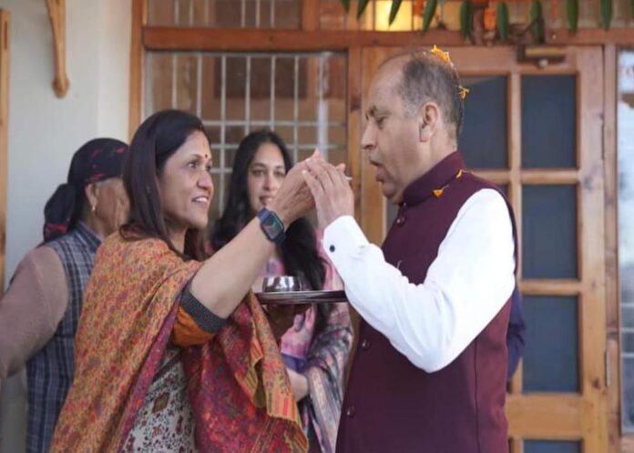 ಹಿಮಾಚಲ ಪ್ರದೇಶ ರಿಸಲ್ಟ್: ಬಿಜೆಪಿಗೆ ಹಿನ್ನಡೆ, ಸಿಎಂ ಠಾಕೂರ್‌ಗೆ ಗೆಲುವು