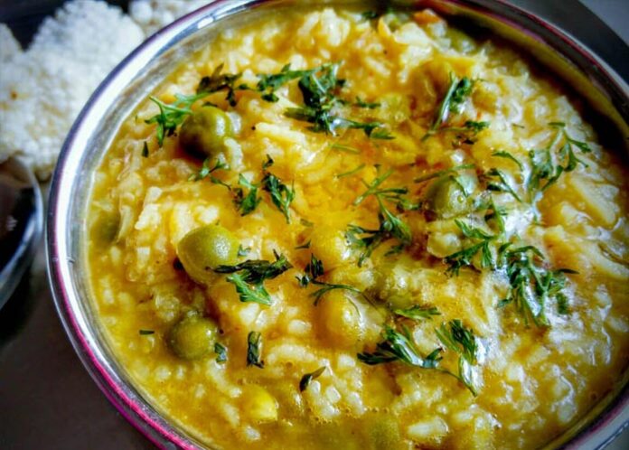 GOOD FOOD | ಚಳಿ ವಾತಾವರಣಕ್ಕೆ ಬಿಸಿ ಬಿಸಿ ಕಿಚಡಿ, ಆರೋಗ್ಯಕ್ಕೂ ಹಿತ, ಜೀರ್ಣವಾಗುವುದೂ ಸುಲಭ!