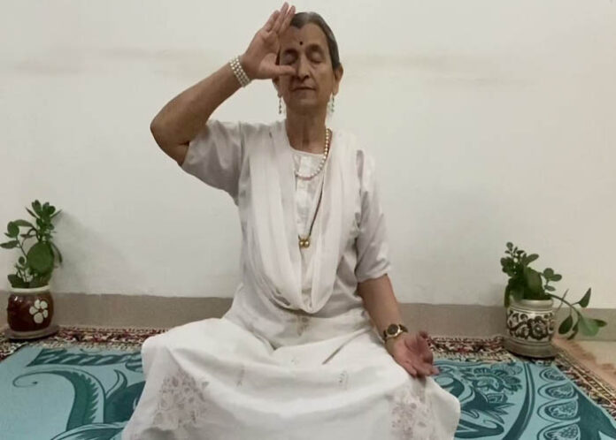 ಯೋಧರಿಗಾಗಿ 12,300 ಅಡಿ ಎತ್ತರಕ್ಕೆ ತೆರಳಿ ಯೋಗ ಕಲಿಸಿದ ಈ ಮಹಿಳೆಗೆ 78 ವರ್ಷ!