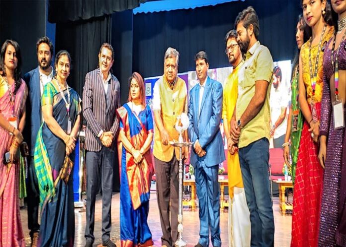 ನವ ಕರ್ನಾಟಕ ಅಕಾಡೆಮಿಗೆ ಪೂರಕ ಬೆಂಬಲ ನೀಡಿ: ಮಾಜಿ ಸಿಎಂ ಜಗದೀಶ್ ಶೆಟ್ಟರ್