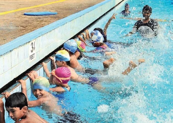 ಈಜುಕೊಳದಲ್ಲಿ ಕ್ಲೋರಿನ್ ಅನಿಲ ಸೋರಿಕೆ : ಅಸ್ವಸ್ಥರಾದ ಮಕ್ಕಳು