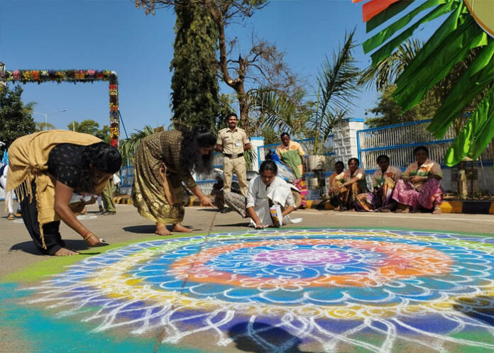 ರಾಷ್ಟ್ರೀಯ ಯುವಜನೋತ್ಸವ: ಪ್ರಧಾನಿ ಮೋದಿ ಸ್ವಾಗತಕ್ಕೆ ರಸ್ತೆಯೆಲ್ಲಾ ರಂಗೋಲಿ!