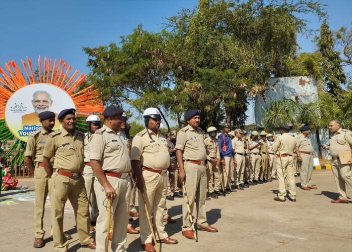 ರಾಜ್ಯ ಪೊಲೀಸ್ ಇಲಾಖೆಯಲ್ಲಿ ಮೇಜರ್ ಸರ್ಜರಿ: 13 ಐಪಿಎಸ್ ಅಧಿಕಾರಿಗಳು, 40 ಡಿವೈಎಸ್ಪಿಗಳ ವರ್ಗಾವಣೆ