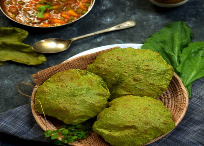 BREAKFAST | ಪಾಲಕ್ ಪೂರಿ ಮಾಡೋ ವಿಧಾನ ಹೇಗೆ? ಇಲ್ಲಿದೆ ಸಿಂಪಲ್ ರೆಸಿಪಿ..