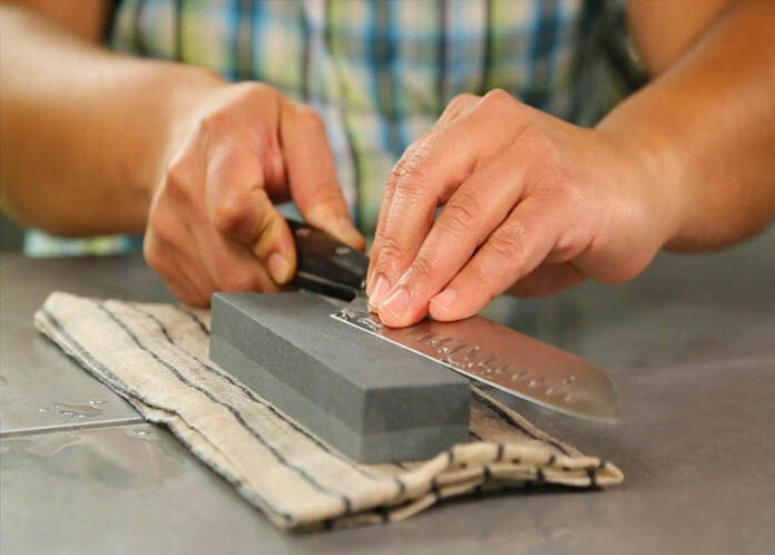 ಮೊಂಡಾದ ಚಾಕುಗಳನ್ನು ಯೂಸ್‌ಲೆಸ್ ಅಂತ ಎಸಿತಿದ್ದೀರಾ? ಇವುಗಳನ್ನು ಚೂಪು ಮಾಡಿ ಮರುಬಳಕೆ ಮಾಡಿ..