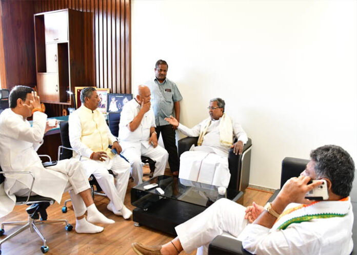 ಎಸ್.ಆರ್.ಪಾಟೀಲ ಮನೆಯಲ್ಲಿ ಕೈ ನಾಯಕರ ಗೌಪ್ಯ ಚರ್ಚೆ
