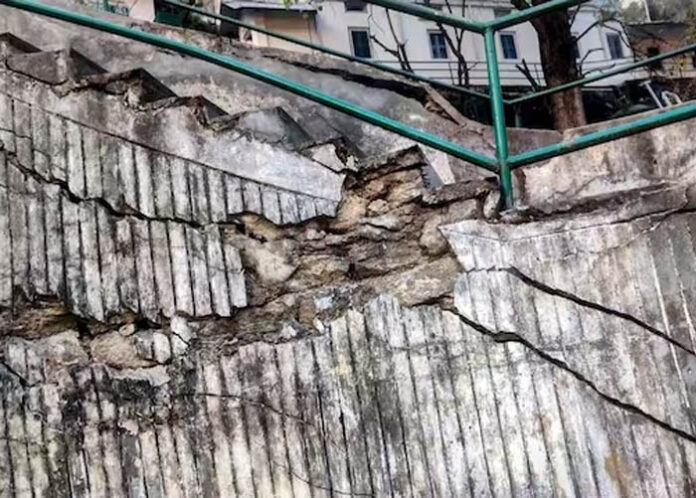 ಉತ್ತರಾಖಂಡ್‌ನ ಜೋಶಿಮಠದಲ್ಲಿ ದೇವಾಲಯ ಕುಸಿತ