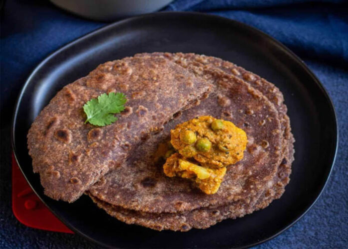 BREAKFAST | ಆರೋಗ್ಯಕ್ಕೆ ರಾಗಿ ಬೆಸ್ಟ್, ರಾಗಿ ರೊಟ್ಟಿ ಮಾಡೋದು ಇಷ್ಟು ಸುಲಭ ನೋಡಿ..