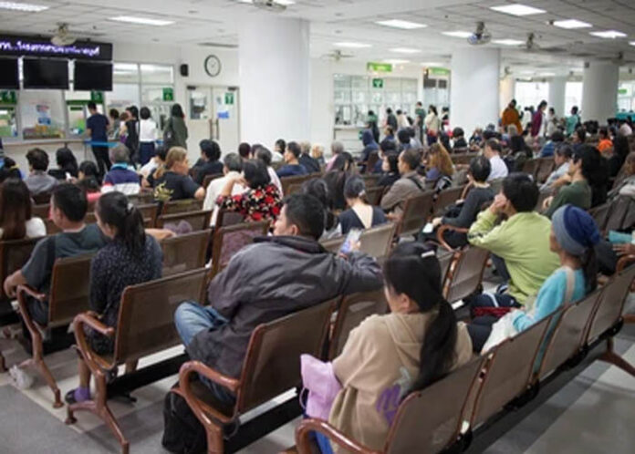 More than 2 lakh people are admitted to the hospital in a single week, what is happening here?
