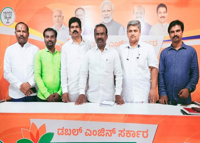 Congress, which has continued its old ways, is guaranteed to be cornered this time: N. Ravikumar