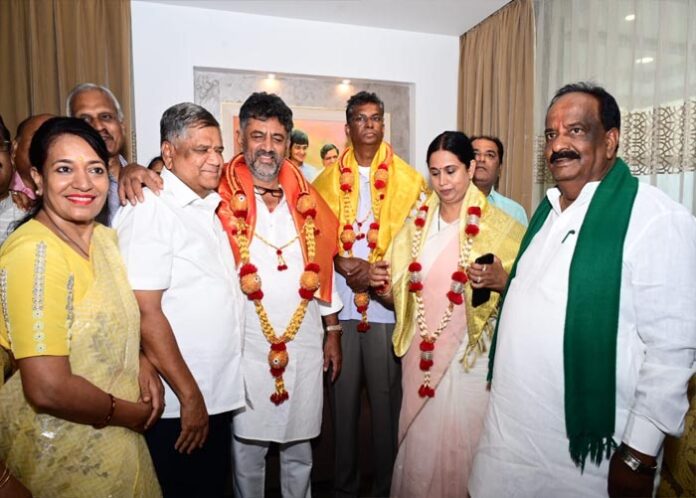 ಇದೇನಿದು ಹೊಸ ಟ್ವಿಸ್ಟ್? ಶೆಟ್ಟರ್ ಮನೆಗೆ ಡಿಕೆಶಿ ಭೇಟಿ, ಗೌಪ್ಯ ಚರ್ಚೆ!