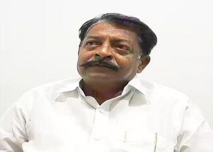 ಮನೆಯಲ್ಲಿ ಸಾವಾದರೂ ಫಲಿತಾಂಶ ವೀಕ್ಷಿಸಲು ಕೇಂದ್ರಕ್ಕೆ ಬಂದ ಅಭ್ಯರ್ಥಿ