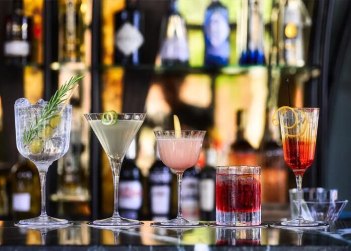 21 ಕಾಕ್‌ಟೇಲ್‌ಗಳನ್ನು ಒಟ್ಟಿಗೇ ಕುಡಿದು ವ್ಯಕ್ತಿ ಸಾವು, ಚಾಲೆಂಜ್‌ನಿಂದ ಹೋಯ್ತು ಜೀವ!